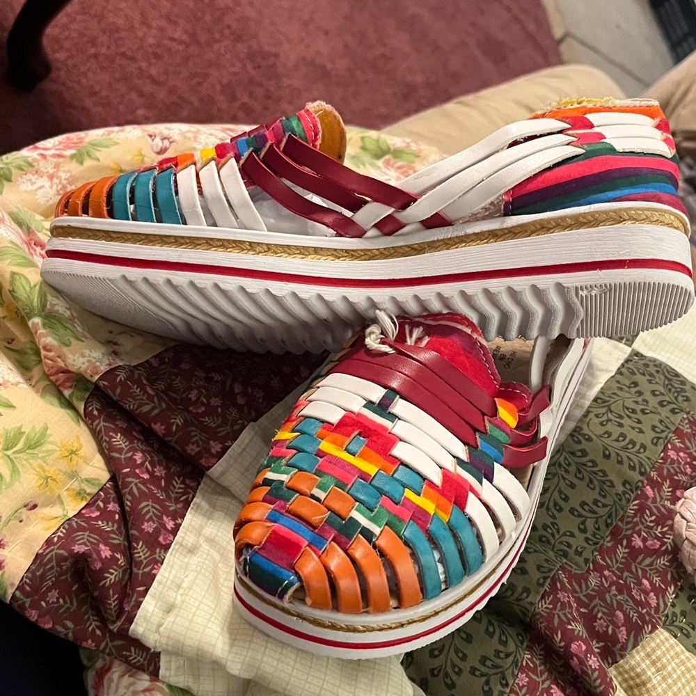 Multicolor Woven Women's Shoes - Picture 3 of 7